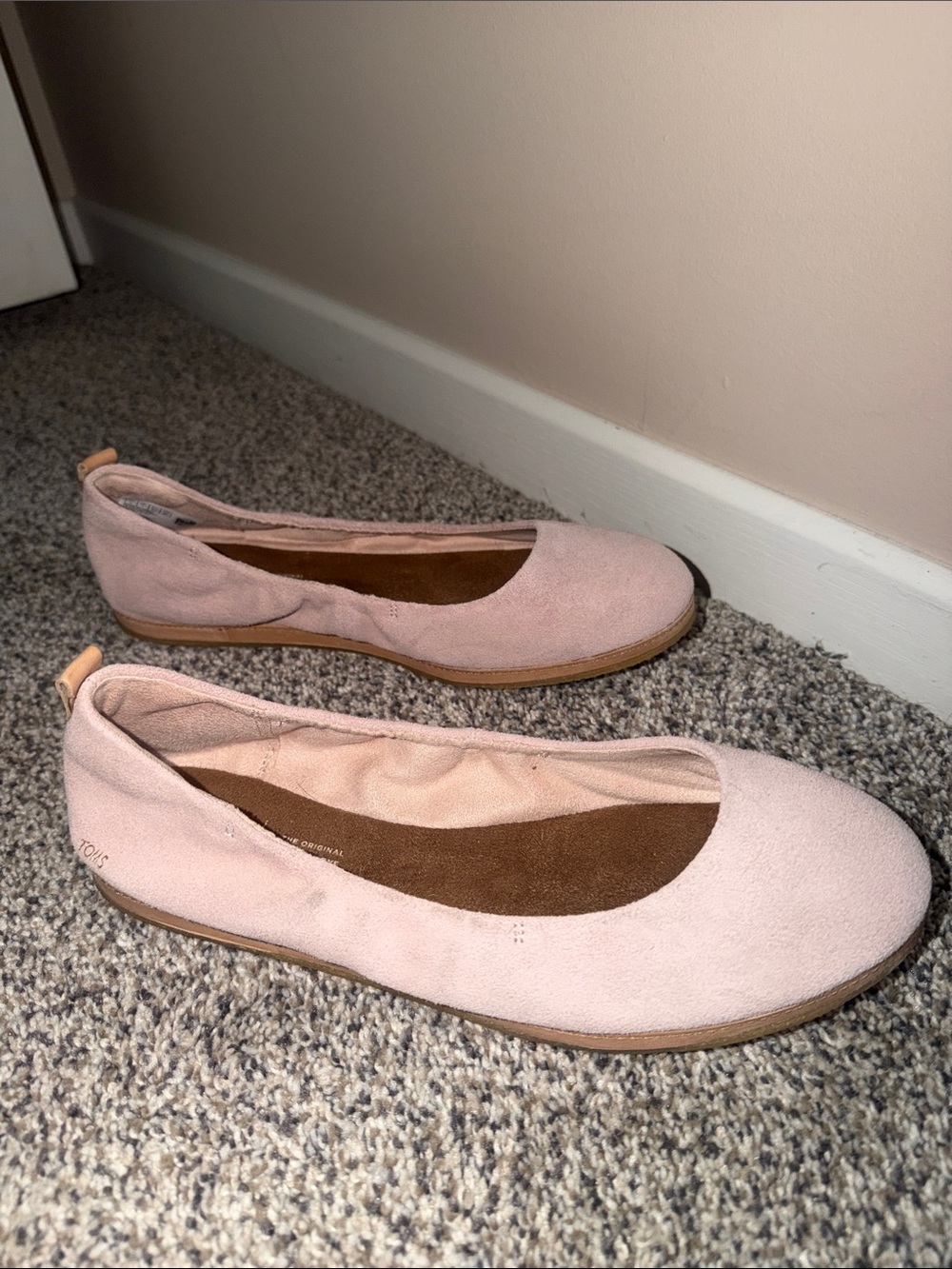 TOMS Blush Pink Suede Ballet Flats - Picture 2 of 4